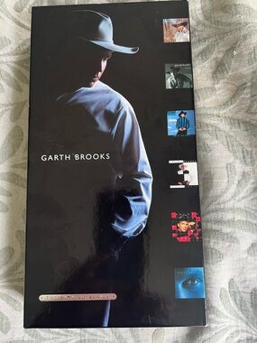 Garth Brooks The Limited Series 6 C.D. Box Set 66 Songs 1998 (NM Condition)